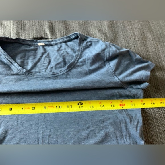 Lululemon Athletica Love Crew Tee Top T-shirt Curved Hem Pima Cotton Navy Blue - Picture 10 of 12